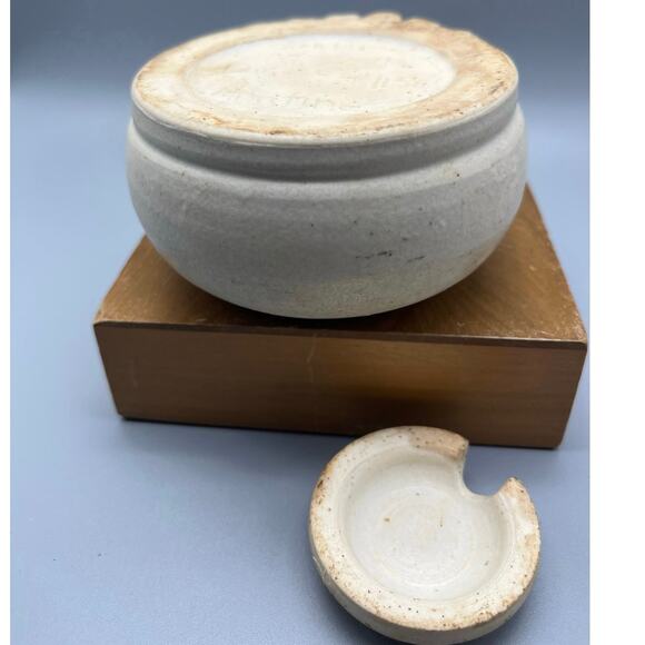 Vtg signed Pottery Skull Ceramic Honey pot Trinket Box Lid Dark Academia Vessel - Picture 2 of 9